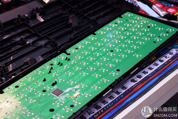 谁说机械键盘就一定吵闹?富勒G900S RGB静音红轴了解一下