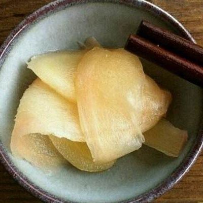 白醋泡生姜，睡前擦脸，七天皮肤水水嫩嫩，斑点全没了