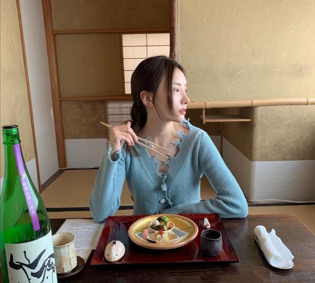 较为宽松@基本款那样配搭才高端大气,溫柔时尚潮流高級又护眼,舒服好搭又显好气场