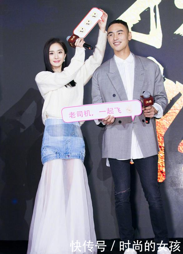 林志玲街拍不忘秀身材,这白纱裙体现了成熟女人的性感风情和气质