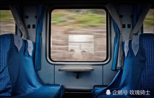  [高铁]高铁都是“顺座”，为啥火车却是对着坐？乘务员说出原因
