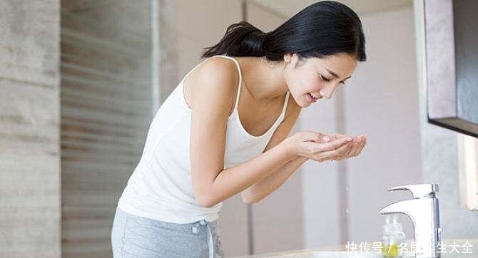 女生|真正会保养的女生,敷完面膜后都会做的4件事,难怪皮肤总这么好