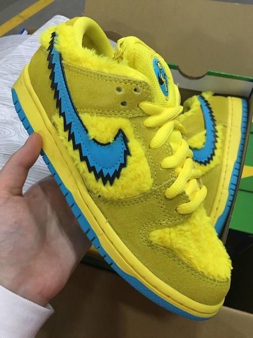 联名|完整实物曝光!小熊联名 Dunk Low 太让人心动了吧!