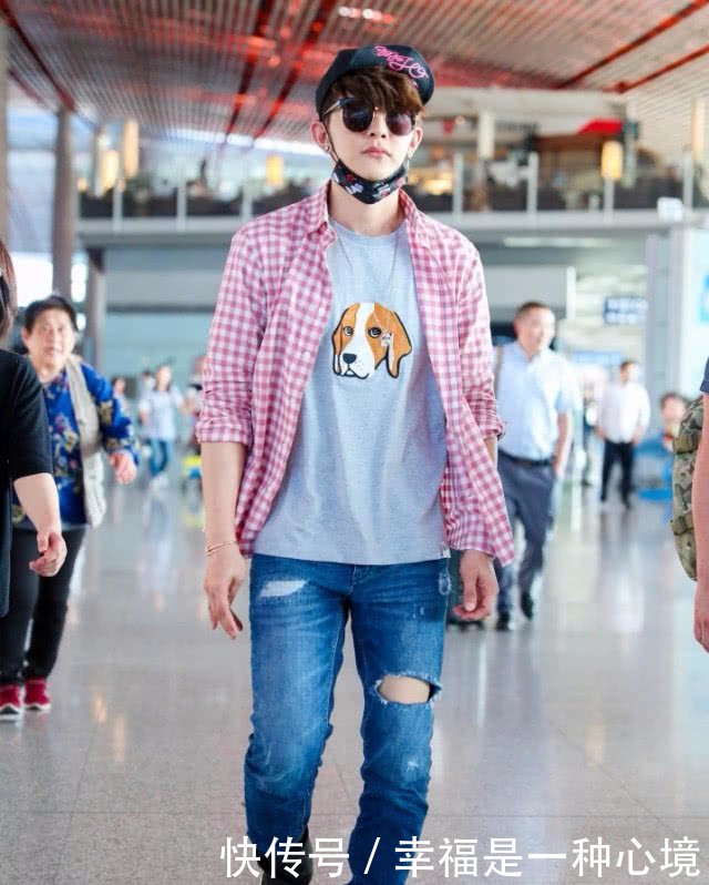 汪东城这时尚感绝了！脚上的鞋不仅有“味道”，还丑出了新高度