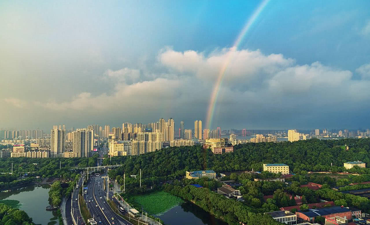 中国实力最强的三座城市，未来或将能成为直辖市，哪座城市最适合