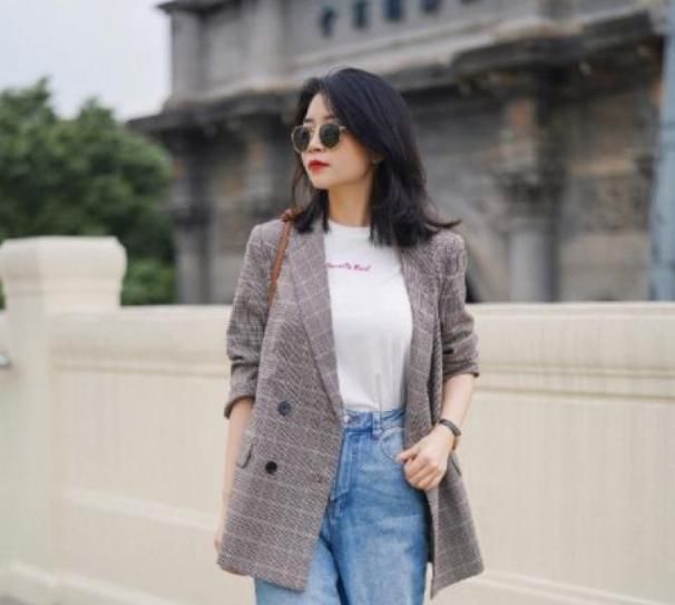  「职场中」中年女教师上班怎么穿？这4大原则12组搭配，得体又不失时尚气质
