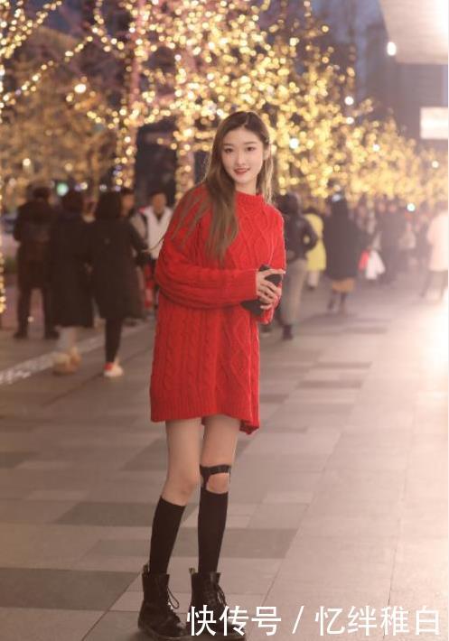 【气质】街拍:这一位有着精致五官的气质美女,有着一头乌黑亮丽的秀发