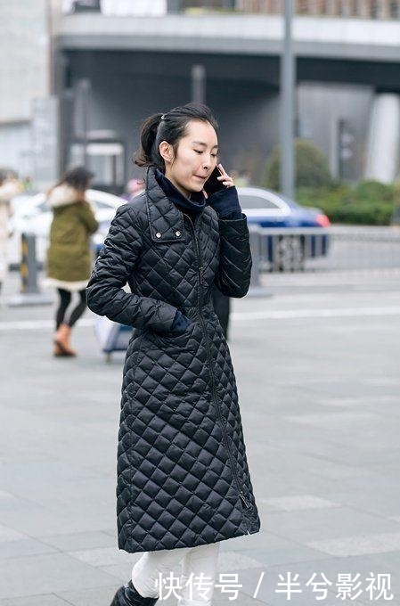『街头时尚』街拍:街头时尚的小美女,超短裙,紧身裤,高跟鞋,美艳动人