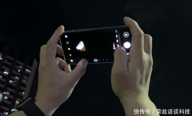 华为手机■维权斗士歇歇吧!华为手机拍月亮技术已申请专利:原理大公开!