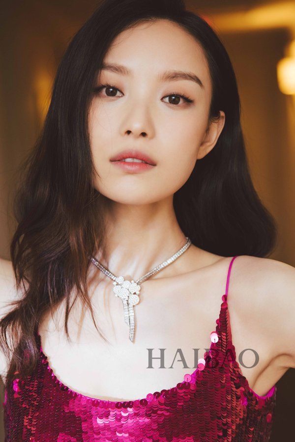 同时撞脸倪妮蕾哈娜是什么感受?而且这位刘柏辛的上扬眼也太撩人