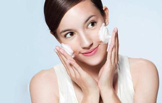 脂肪粒跟粉刺的区别正确区分脂肪粒和粉刺