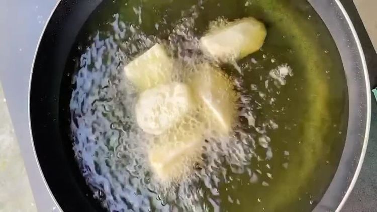 极其:糖醋茄子的做法,外焦里嫩不油腻,酸甜味美极其下饭