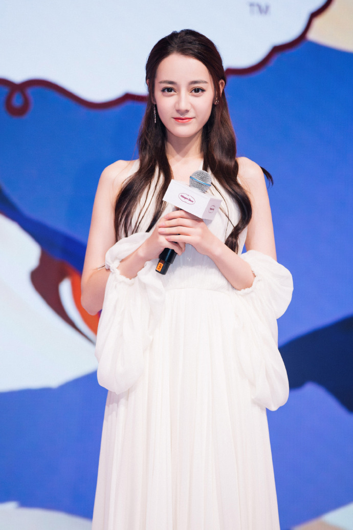 迪丽热巴的笑，你见过几种，有没有让你的内心小鹿乱撞呢？