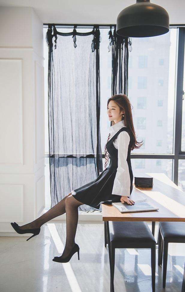 高贵典雅的黑丝哪个女生会不爱呢?