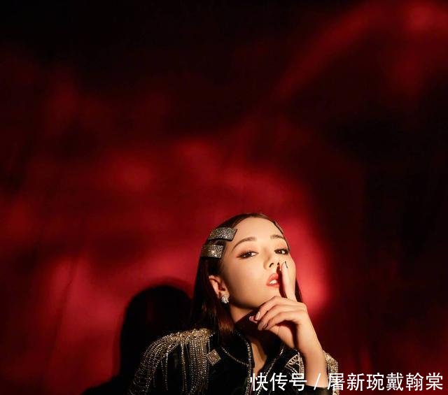 迪丽热巴东方卫视跨年视频