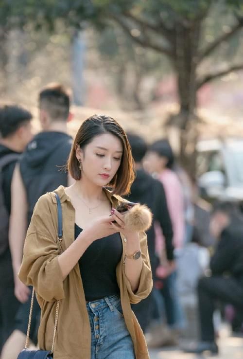  『短发』内扣式短发配外披小风衣 谁说短发女生不能性感和可爱