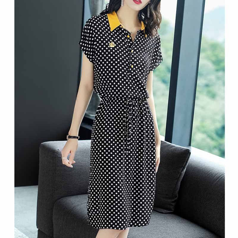 婆婆太会打扮了，不像中年人!原来穿上改良连衣裙，嫩美超减龄