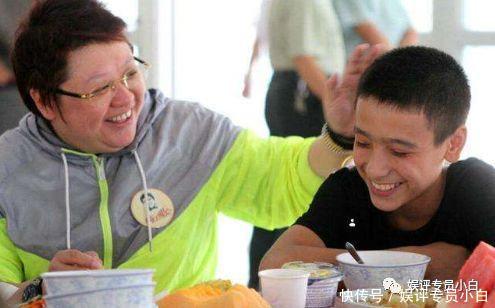 韩红不嫁原因曝光，澳洲同性女友谣言不攻自破，真相令人错愕