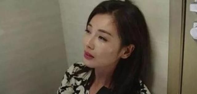  [张晋]半夜2点多蔡少芬发微博上热搜，喊话张晋：你为什么这么做
