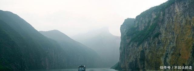 万万想不到, 黄河以前是直的, 长江是向西流向地中海的