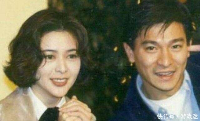  [富商]从富商“收割机”到独立富婆，关之琳带俩保姆遛狗，光头男伴左右