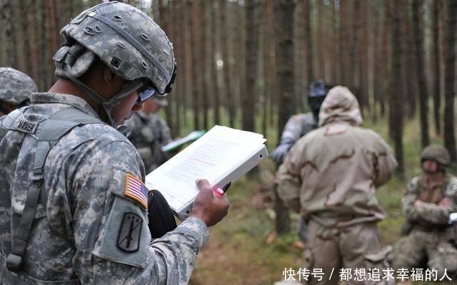 退役:美呼吁世界医护人员援助,退役兵却拒绝响应号召,专家:真实美国