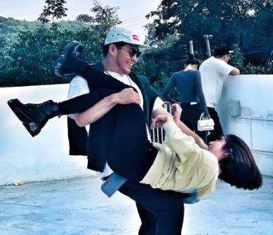  赵奕欢@女神官宣恋情了，男友曾是徐佳莹前任，网友纷纷送祝福