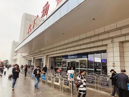 为什么大家都说重庆北站是最坑人的火车站？游客：来过一次就懂了