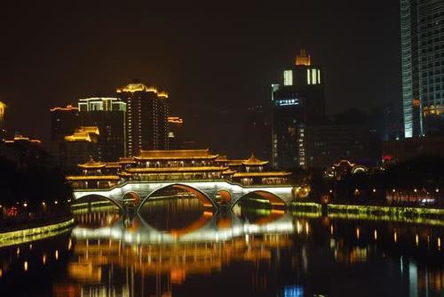 中国最强的特大城市，成都只能排第二，榜首当之无愧！