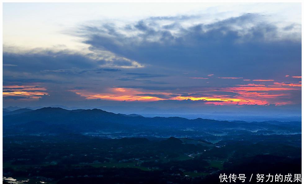  铜像|湖南：湘潭韶山冲成圣地，主席家乡屹立铜像俯看苍生