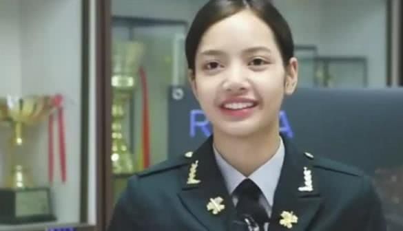 迪丽热巴■乃万换发型引热议。还有哪些大美女被刘海“封印颜值”?
