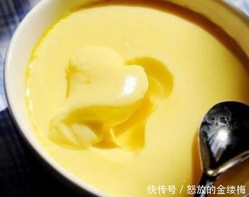 【营养】蒸鸡蛋羹时,只加水就“大错特错”了,少了“它”,腥味不重才怪