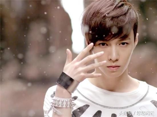 张艺兴自爆想生五六个孩子遭调侃:看谁愿意给