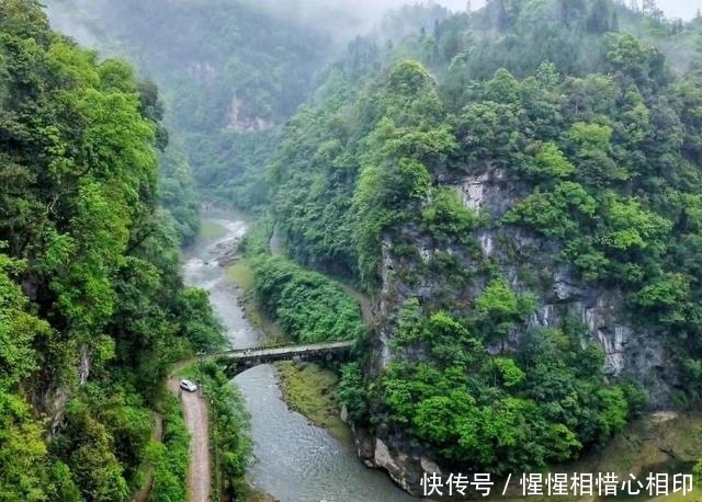 国内有座“桥坚强”，历经七级地震天降巨石，至今屹立不倒