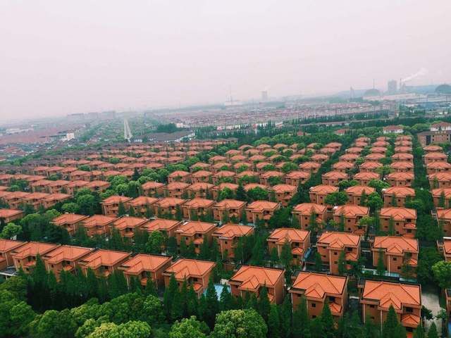  【老外】老外拍下中印两国最有钱的村庄，对比后感叹差距太大