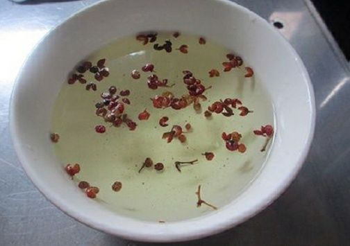 一碗花椒就能解决的事?用它擦脸祛斑又美白，120秒还你水嫩肌肤