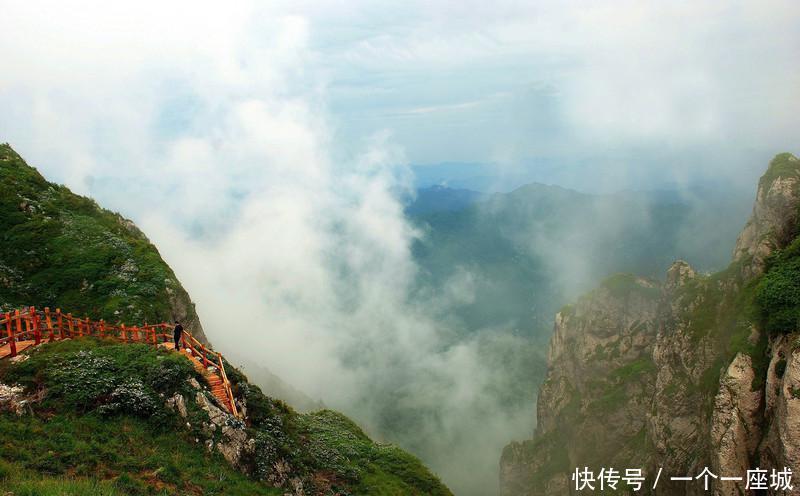 秦岭深处的这座小城，满足了我对秋天所有的幻想