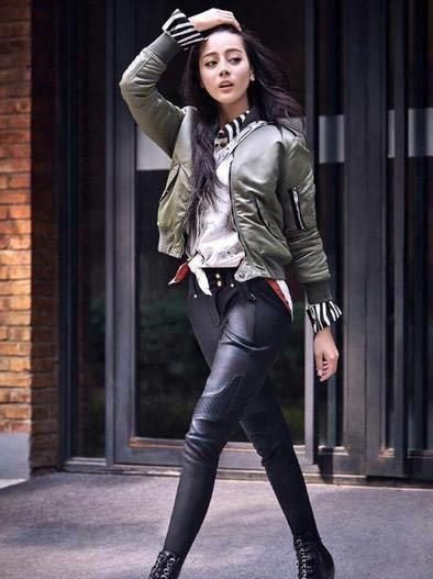 女星穿皮裤，网友:热巴无功无过，coco李玟性感天后!