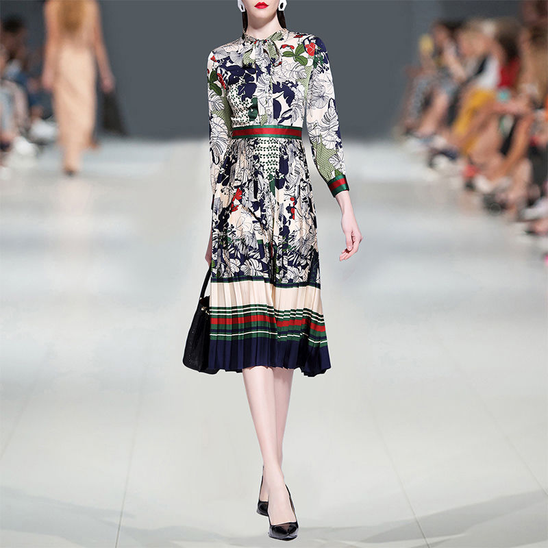 如果你真的很有钱，就别穿真丝了!买件这欧版装，减龄更高雅