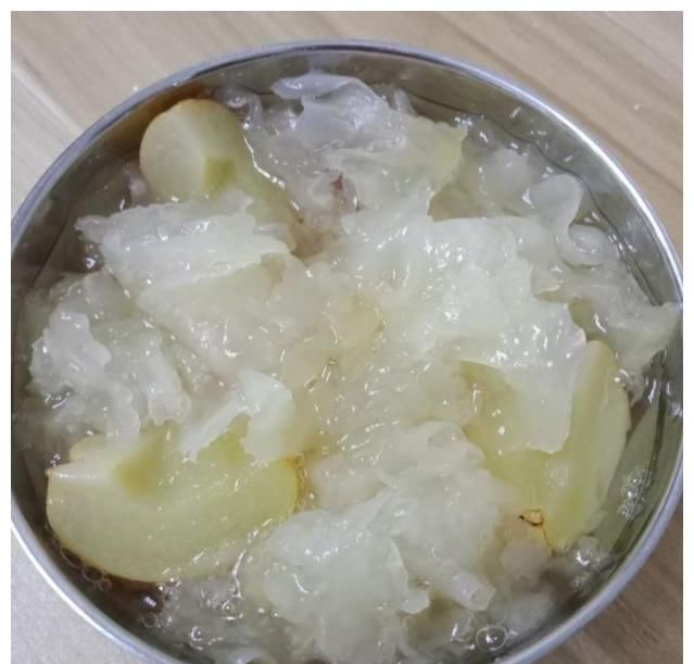  【煮妇百科】这是纯天然“维他命C”，每日吃一点，保湿补水，肌肤像“逆龄”人