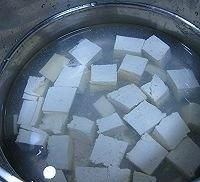  「還是」家常白菜炖豆腐，究竟先放豆腐還是白菜，大部分人都傻傻的搞不清