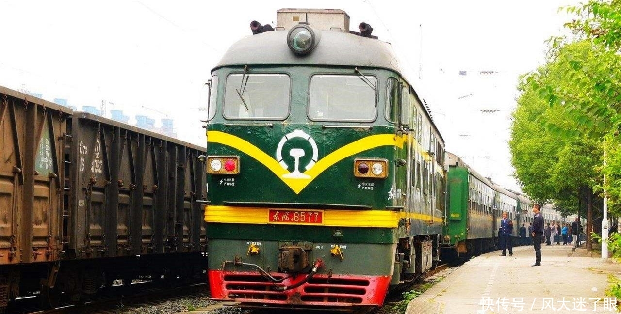  「高铁」中国高铁这么发达，为什么还不淘汰绿皮火车？第三点说