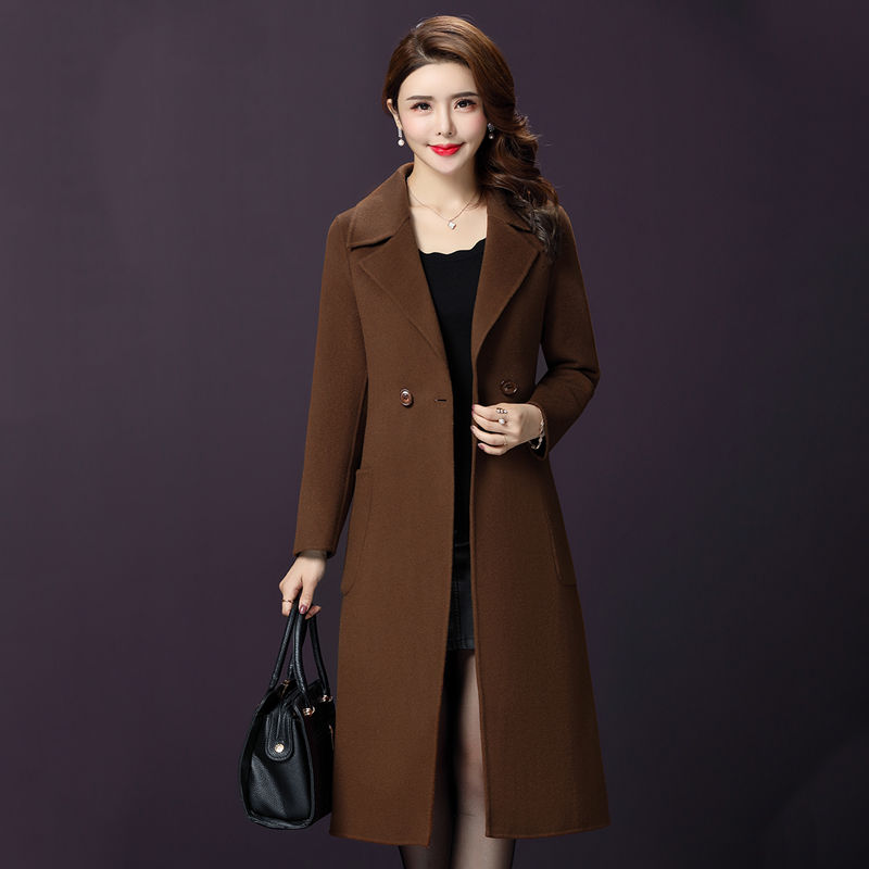 40-60岁的女人秋天一定要这样穿，超美丽优雅，气质很出众