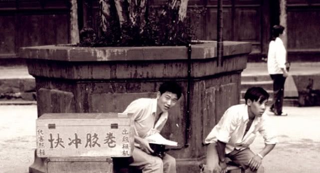 80年代老照片，图2农村办白事的大锅饭，图5简陋的售票窗口！