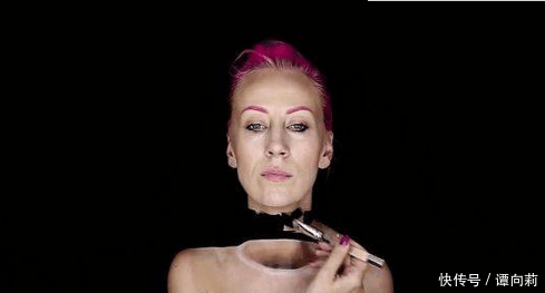 女子逆天化妆术, 脑袋“凭空消失”, 小弟实在是佩服!