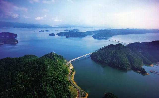 从“旅游公路”到“公路旅游”，乡村经济增添新动能