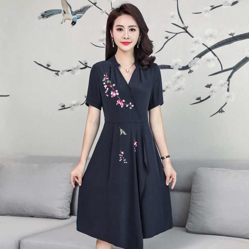 65后女人千万别穿打底裤，太土!瞧瞧这样的“秋裙“，太美了