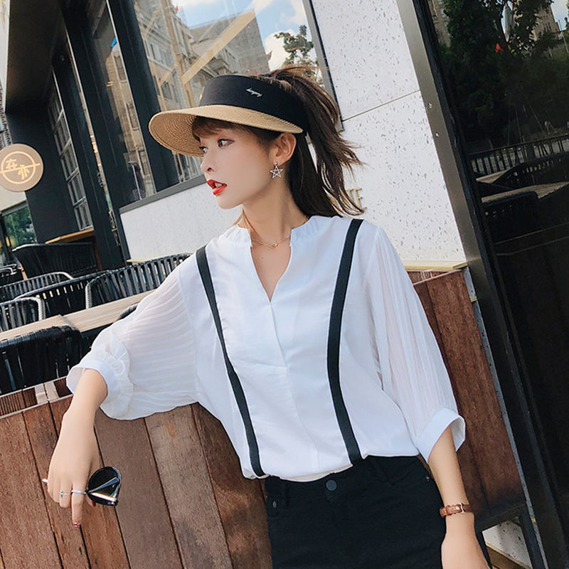 都已经秋天了，7080后穿七分小衫，搭短裙，出门迷倒了一大片