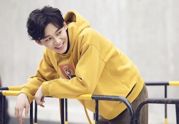 《远大前程》刘奕君儿子出道,还是关晓彤同班