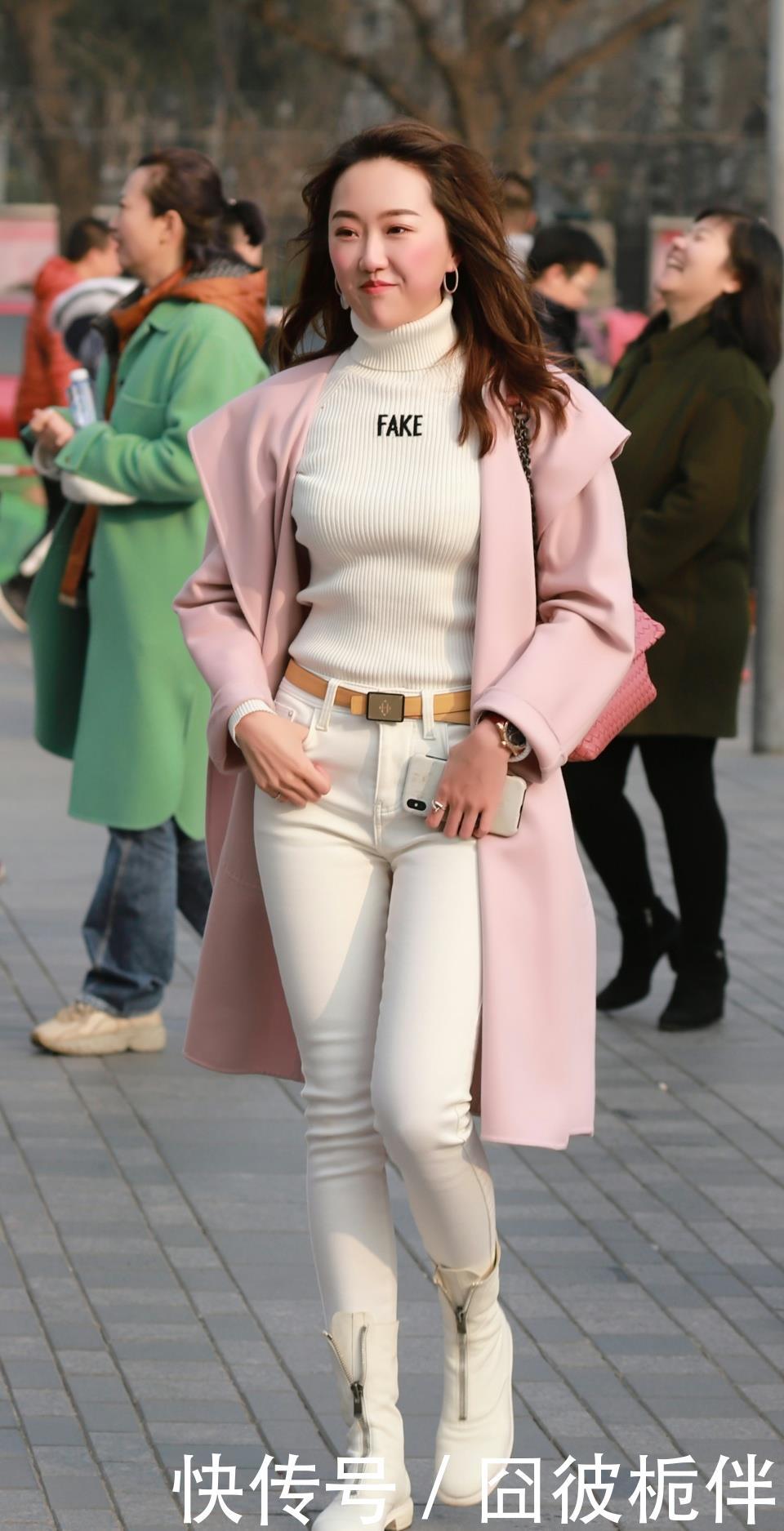 「 气质」一种异域风情的气质魅力,你喜欢吗,街拍:小姐姐长得好洋气